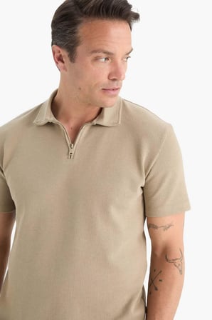DeFacto Regular Fit Polo Yaka Kısa Kollu Dokulu Tişört E4027AX25SPBG769