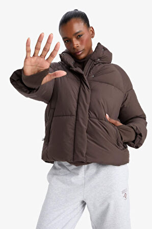 Defactofit Su Geçirmez Regular Fit Dik Yaka Reglan Kol Kışlık Şişme Mont