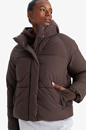 DeFactoFit Rüzgar Geçirmez Su Geçirmez Regular Fit Fermuarlı Çıtçıtlı Şişme Mont