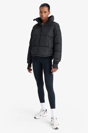 DeFacto Su İtici Regular Fit Dik Yaka Fermuarlı El Geçmeli Cepli Şişme Mont Z1438AZ25WNBK81