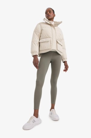 DeFacto Su İtici Oversize Fit Geniş Kalıp Dik Yaka Fermuarlı Çıtçıtlı Cepli Şişme Mont E9266AX25WNBG779