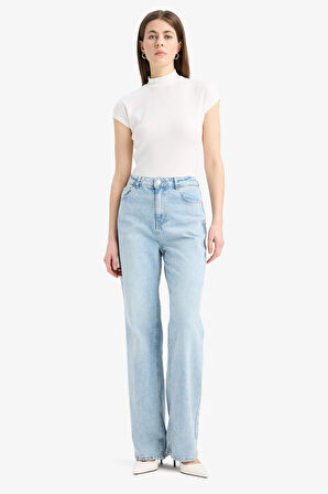 DeFacto Slim Fit Dar Kesim Yarım Balıkçı Yaka Basic Düz Fitilli Kaşkorse Kısa Kollu Tişört F0365AX25SPER105