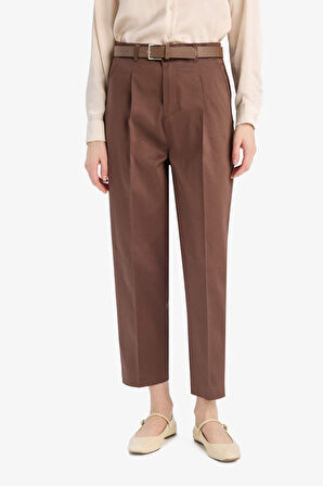DeFacto 	Carrot Fit Kemerli Klasik Pantolon Yüksek Bel Dar Paça Piliseli Basic Düz Kısa Paça D4282AX25SMBN254
