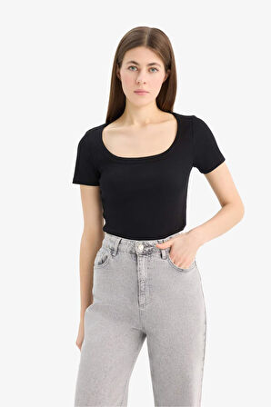 DeFacto Slim Fit Dar Kesim Bisiklet Yaka Basic Düz Fitilli Kaşkorse Kısa Kollu Siyah Tişört F0684AX25SPBK81