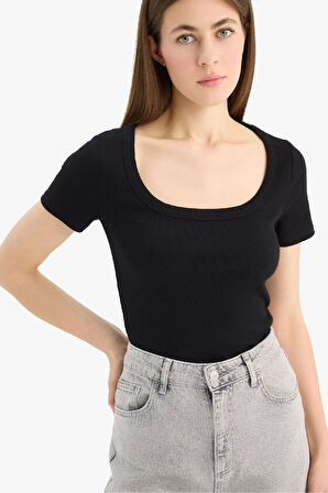 DeFacto Slim Fit Dar Kesim Bisiklet Yaka Basic Düz Fitilli Kaşkorse Kısa Kollu Siyah Tişört F0684AX25SPBK81