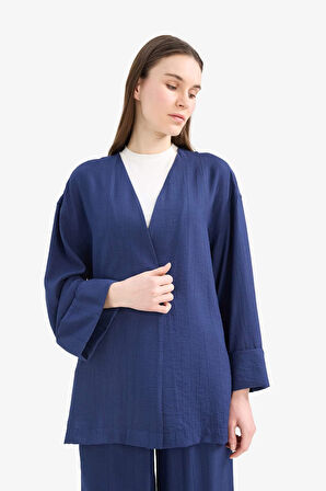 DeFacto Relax Fit V Yaka Krinkıl Kumaş Uzun Kollu Tesetür Tunik E7983AX25SMNV241