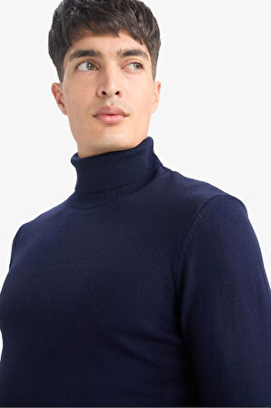 Slim Fit Dar Kesim Balıkçı Yaka Triko Kazak