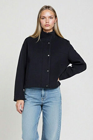 Regular Fit Kaşe Düğmeli Kısa Kaban