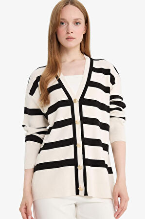 Regular Fit V Yaka Çizgili Düğmeli Hırka