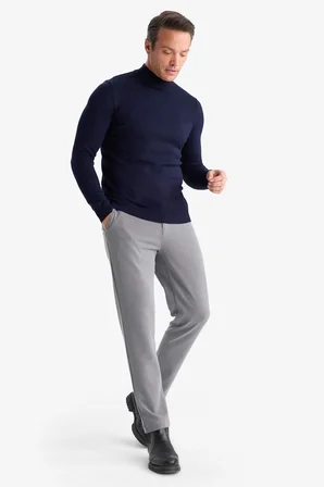 DeFacto Slim Fit Dar Kesim Balıkçı Yaka Basic Düz Triko Kazak R1127AZ25WNNV207