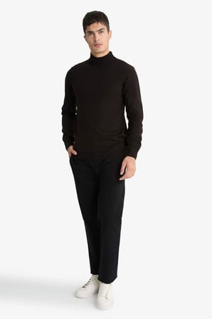 DeFacto Slim Fit Dar Kesim Balıkçı Yaka Basic Düz Triko Kazak R1127AZ25WNBN497