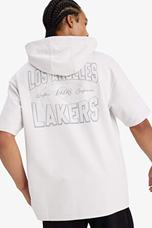 DeFactoFit NBA Los Angeles Lakers Boxy Fit Kapüşonlu Sırt Baskılı Kısa Kollu Tişört