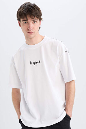 DeFacto %100 Pamuk Oversize Geniş Kalıp Bisiklet Yaka Sırt Baskılı Kısa Kollu Tişört D5600AX25SPWT34