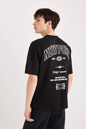 DeFacto %100 Pamuk Boxy Fit Bisiklet Yaka Sırt Baskılı Kısa Kollu Tişört D5571AX25SPBK81