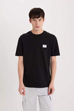 DeFacto Regular Fit Bisiklet Yaka Ütü Gerektirmeyen Nefes Alabilen Baskılı Kısa Kollu Ağır Kumaş Tişört D5516AX25SPBK81