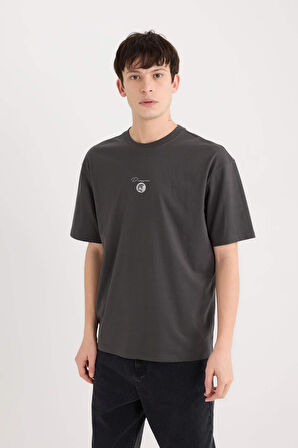 DeFacto %100 Pamuk Boxy Fit Bisiklet Yaka Sırt Baskılı Kısa Kollu Tişört E1485AX25SPAR221