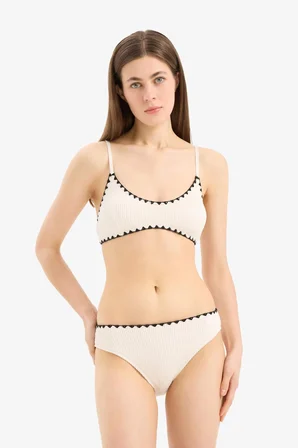 DeFacto Regular Fit Bürümcük Bikini Üstü-Fall in Love E0306AX25SMWT16