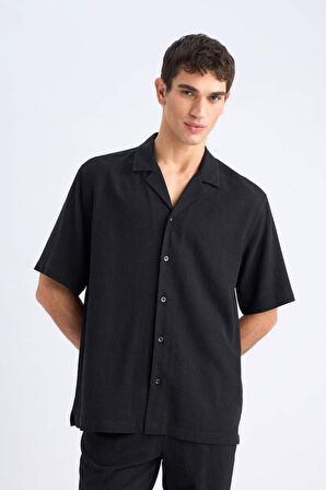 DeFacto Relax Fit Polo Yaka Pamuklu Yazlık Kısa Kollu Siyah Gömlek D8875AX25SMBK81