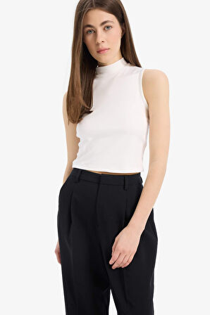 Slim Fit Dar Kesim Yarım Balıkçı Yaka Atlet