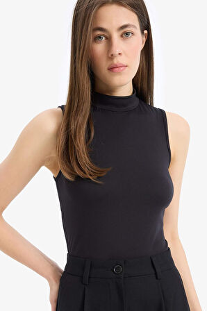 Slim Fit Dar Kesim Yarım Balıkçı Yaka Atlet