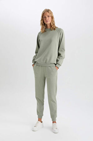 DeFacto Regular Fit Jogger Kışlık Eşofman Altı Basic Düz Beli Lastikli Bağcıklı Cepli V2699AZ24WNKH499