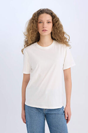 DeFacto Regular Fit Bisiklet Yaka Basic Düz Kısa Kollu Beyaz Tişört D9592AX25SMWT34