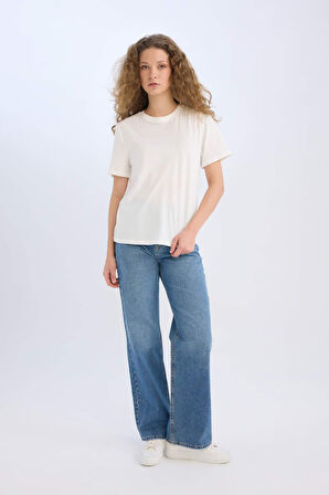DeFacto Regular Fit Bisiklet Yaka Basic Düz Kısa Kollu Beyaz Tişört D9592AX25SMWT34