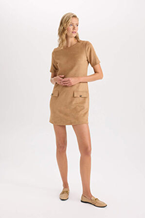 DeFacto Yuvarlak Yaka Skuba Dalgıç Kumaş Kısa Kollu Mini Elbise D8644AX24AUBN116