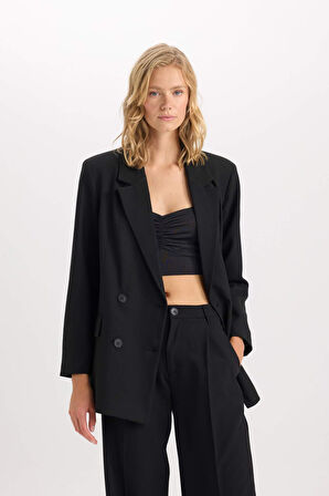 DeFacto Oversize Geniş Kalıp Blazer Ceket Kruvaze Yaka Düğmeli Basic Düz Blazer Ceket C2575AX24AUBK81