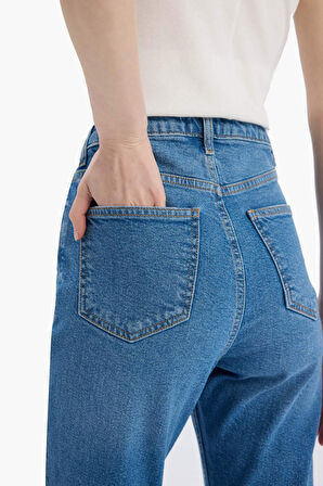 DeFacto Mary Vintage Straight Fit Yüksek Bel Düz Paça Jean Pantolon D7980AX25SPNM28
