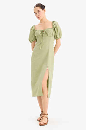 Kalp Yaka Yırtmaçlı Keten Karışımlı Kısa Kollu Midi Elbise