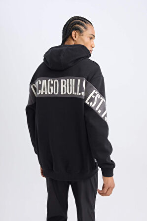 DeFactoFit NBA Chicago Bulls Boxy Fit Kapüşonlu Sırt Baskılı Kalın Sweatshirt U9853AZ24AUBK27