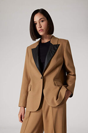 DeFacto x Sorbe Oversize Geniş Kalıp Ceket Yaka Suni Deri Detaylı Düğmeli Blazer Ceket D9887AX24AUKH516