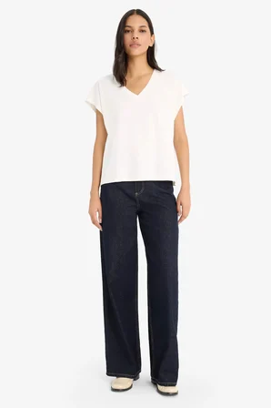 DeFacto 	Regular Fit V Yaka Basic Düz Premium Kolsuz Tişört E5486AX25SPER105