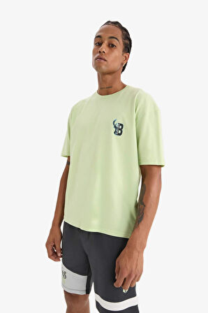 DeFactoFit NBA Milwaukee Bucks Oversize Geniş Kalıp Bisiklet Yaka Sırt Baskılı Kısa Kollu Tişört E0134AX25SPGN716