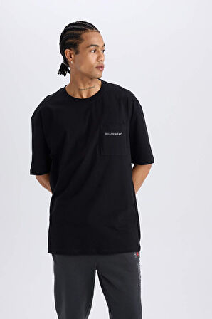 DeFactoFit NBA Miami Heat Oversize Geniş Kalıp Bisiklet Yaka Sırt Baskılı Kısa Kollu Tişört E0067AX25SPBK81