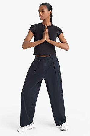 DeFactoFit Straight Fit Geniş Paça Standart Boy Sporcu Pantolon