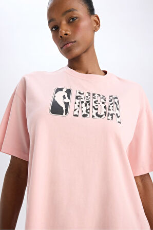 DeFactoFit NBA Wordmark Oversize Geniş Kalıp Bisiklet Yaka Kısa Kollu Tişört D8801AX25SPPN243