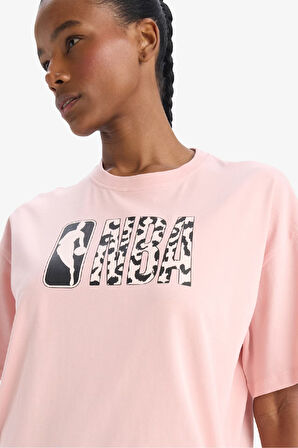 DeFactoFit NBA Wordmark Oversize Geniş Kalıp Bisiklet Yaka Kısa Kollu Tişört D8801AX25SPPN243