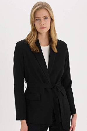 DeFacto Regular Fit Kuşaklı Basic Düz Blazer Ceket E7346AX25SPBK81