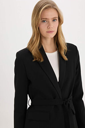 DeFacto Regular Fit Kuşaklı Basic Düz Blazer Ceket E7346AX25SPBK81