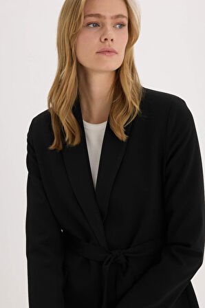 DeFacto Regular Fit Kuşaklı Basic Düz Blazer Ceket E7346AX25SPBK81