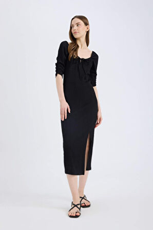 DeFacto Bodycon Vücudu Saran Kare Yaka Yırtmaçlı Basic Düz Bürümcük Yarım Kol Siyah Midi Elbise E0885AX25SPBK81