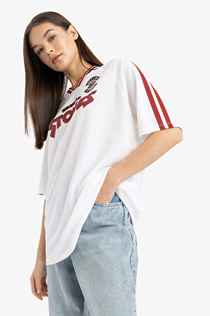 DeFacto Rolling Stones Oversize Geniş Kalıp V Yaka Baskılı Kısa Kollu Tişört E6139AX25SMWT34