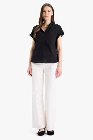 DeFacto Regular Fit Apaş Yaka Flamlı Pamuk Kısa Kollu Bluz E7105AX25SPBK27