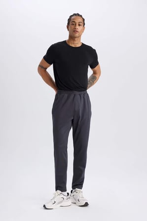 DeFactoFit Sporcu Jogger Eşofman Altı Slim Fit Dar Kesim Standart Paça Skuba Dalgıç Kumaş Beli Lastikli Düz Paça E3930AX24WNAR206