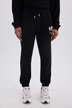 DeFactoFit NBA Wordmark Kalın Jogger Eşofman Altı Standart Fit Cepli Lastikli Paça D6576AX25SPBK81