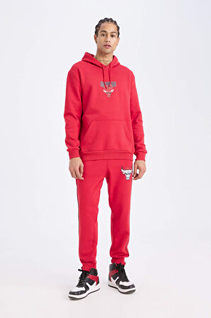 DeFactoFit NBA Chicago Bulls Standart Fit Kapüşonlu Sırt Baskılı Kalın Sweatshirt B3884AX25SPBR244
