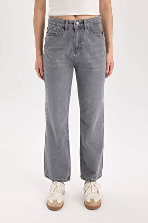 Straight Fit Yüksek Bel Bilek Boy Jean Yıkamalı Pantolon