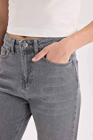 Straight Fit Yüksek Bel Bilek Boy Jean Yıkamalı Pantolon